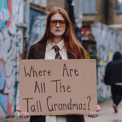 Lou Wall – Where Are All The Tall Grandmas?