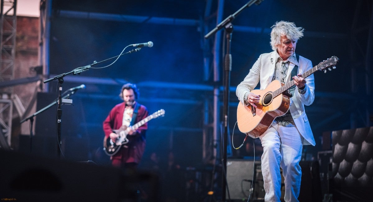 New Summer Series Golden Hour Set To Debut On Bondi Beach With Crowded House!